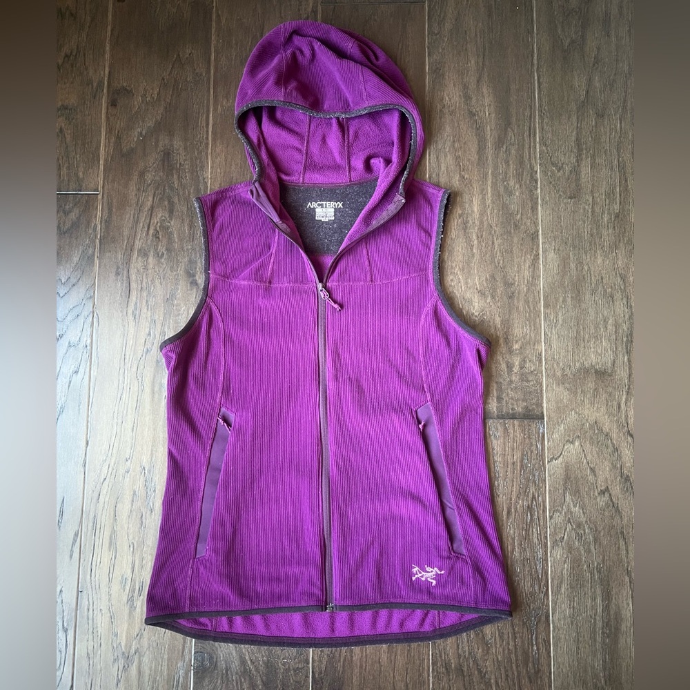Arc’teryx hooded vest